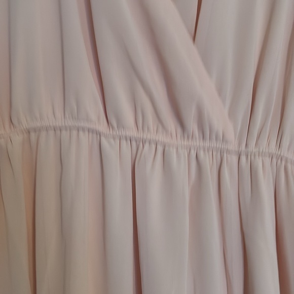 NWT Lulu’s Light Pink Dress - Picture 3 of 6